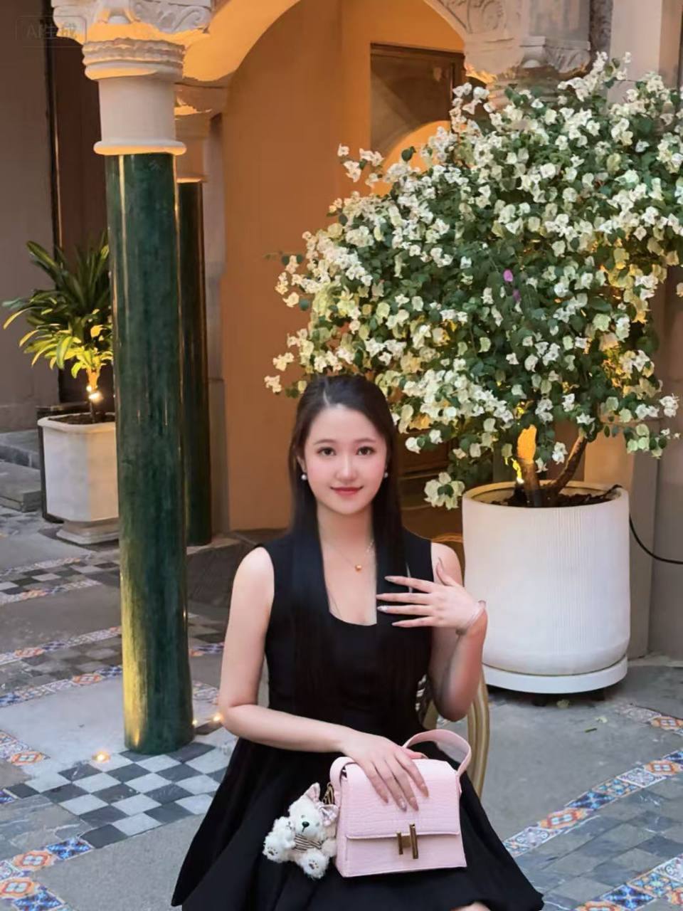 少女感、大长腿、敏感体质