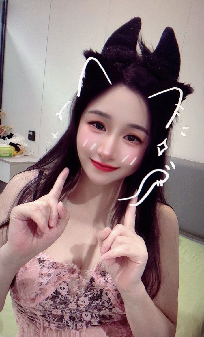 易出水、清纯、甜美