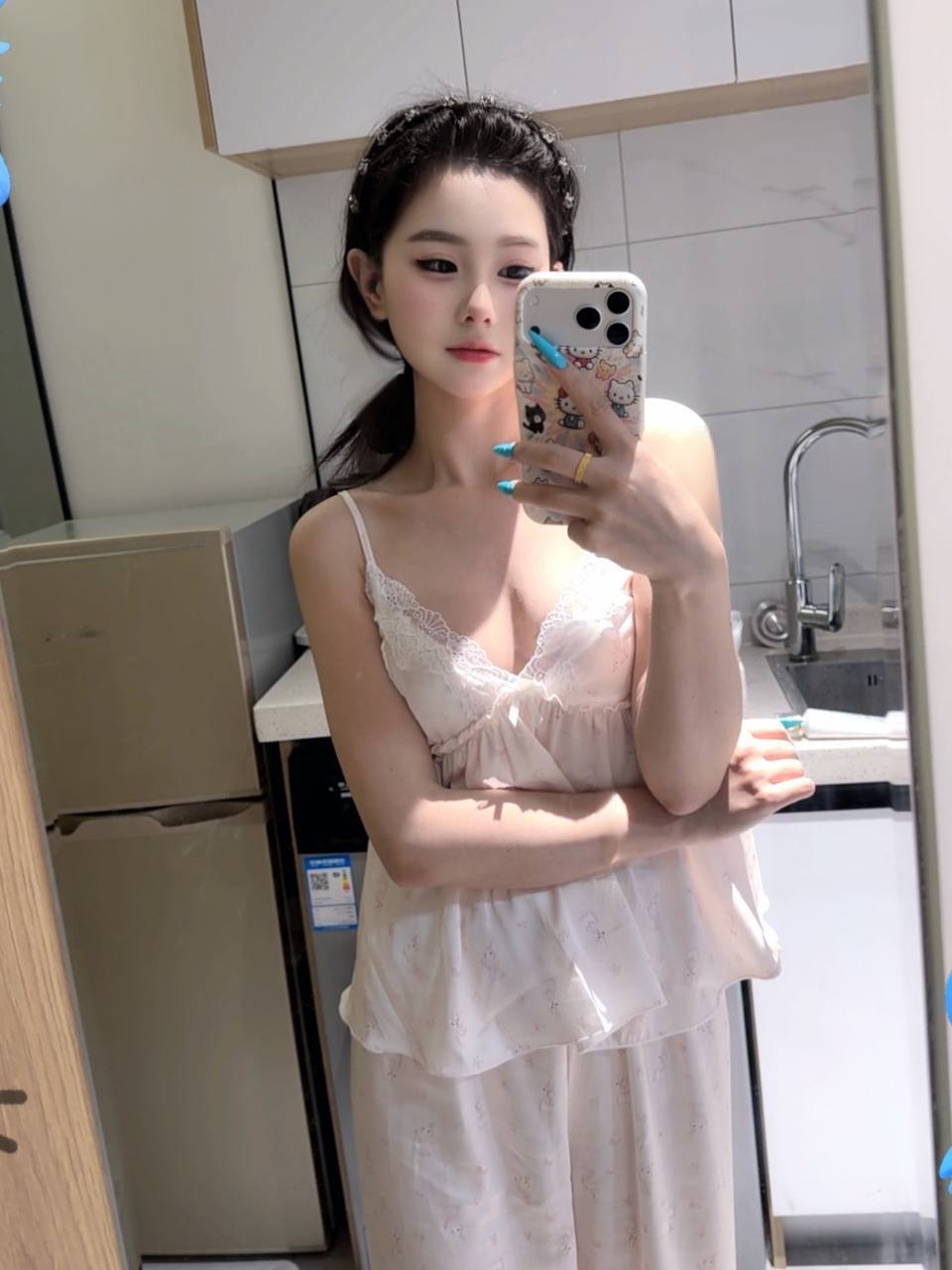年轻、乖巧、纯天然、激情