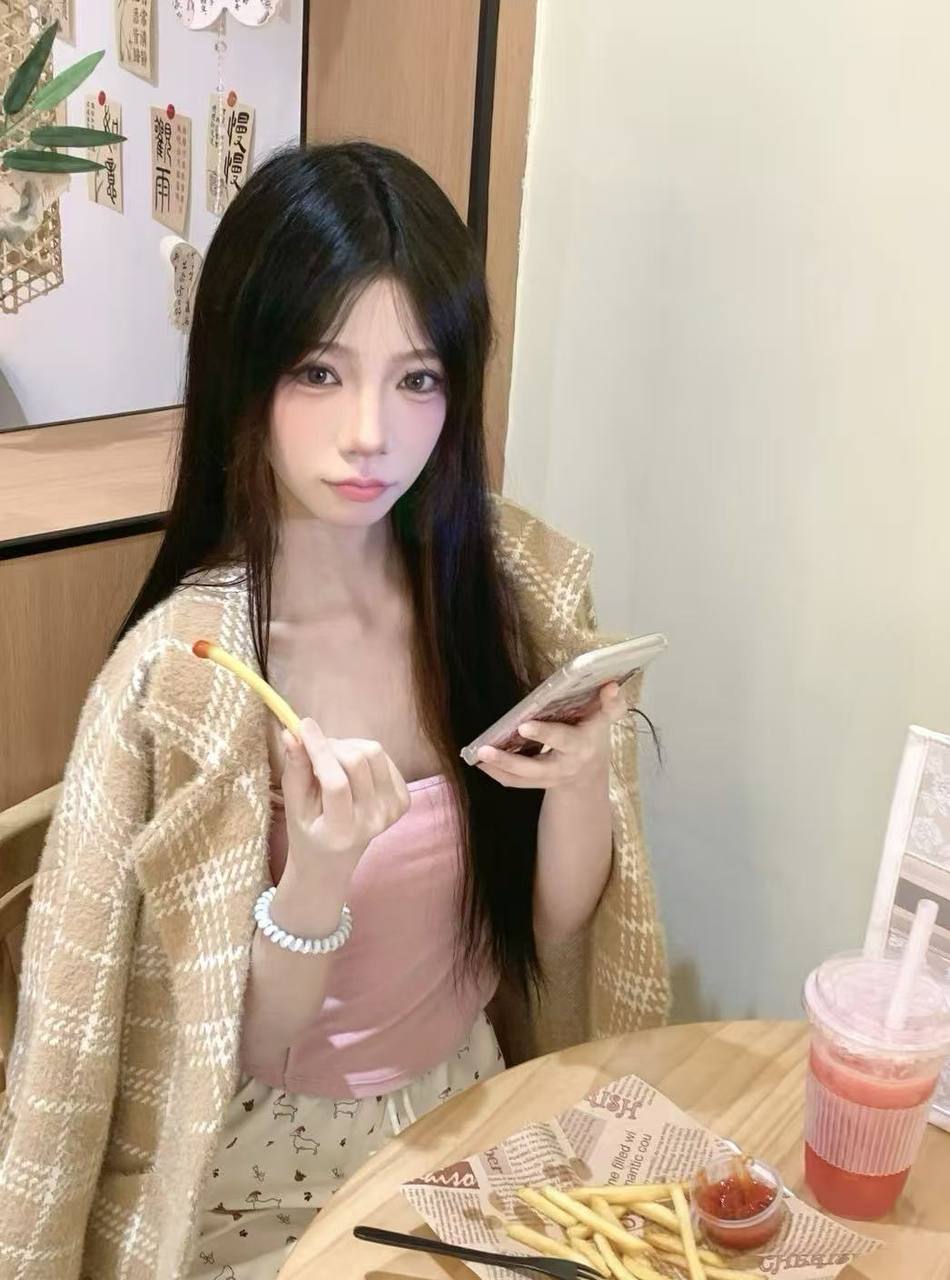 丝袜、清纯、甜美、丝袜制服（广东省、深圳市）资料图片第 3 张