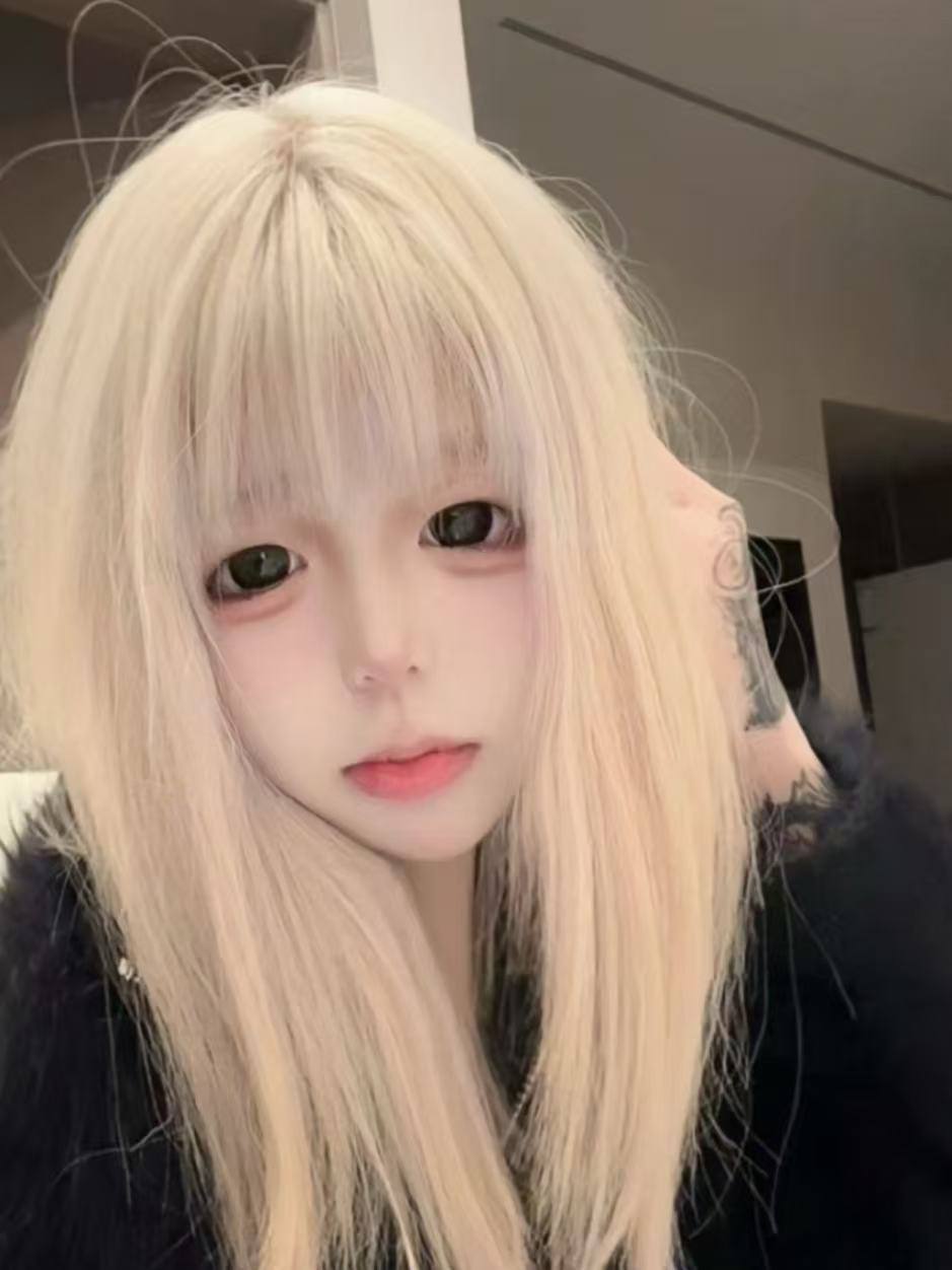 少女感、耐看、态度好