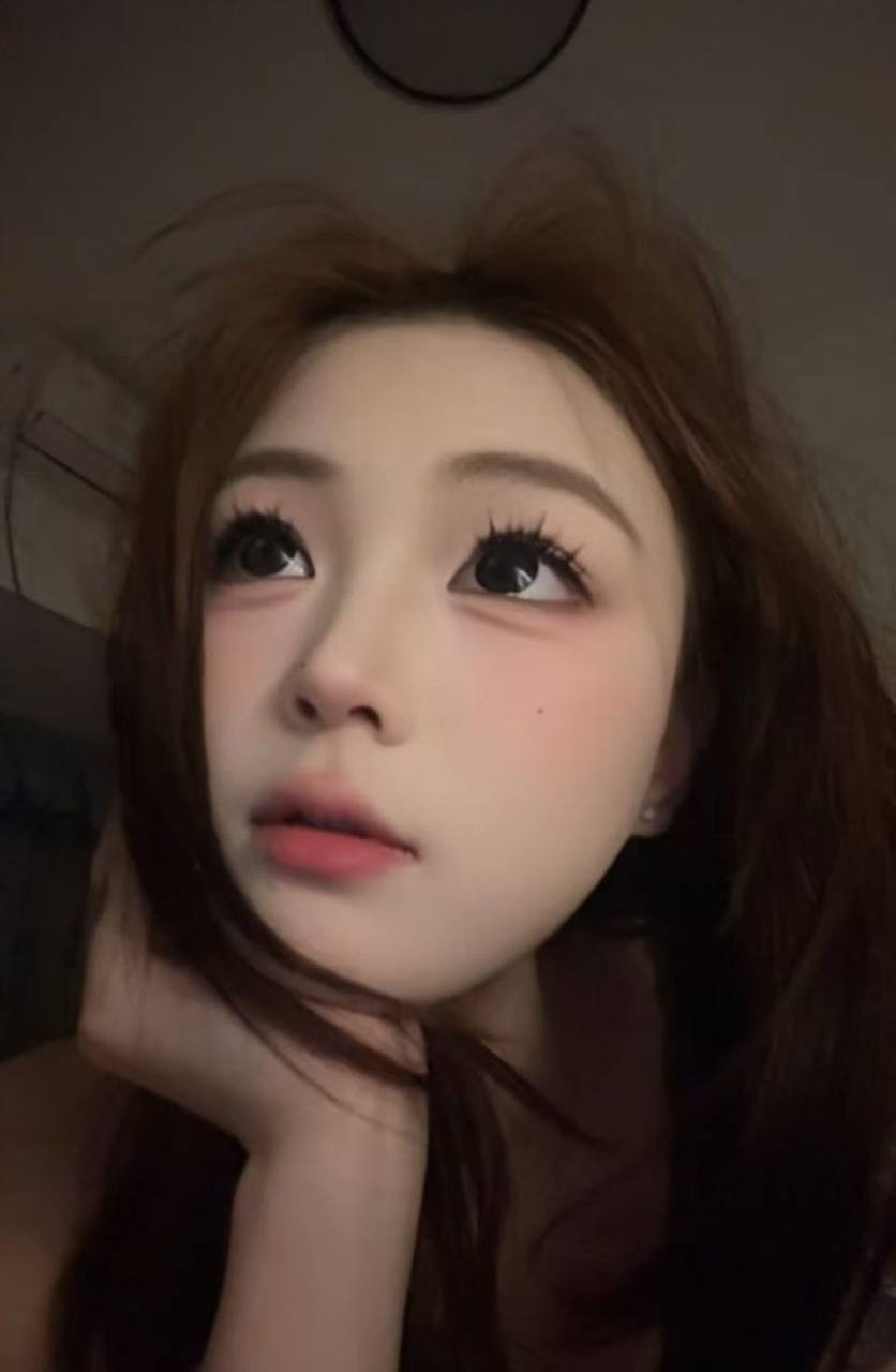 少女感、黑丝、性感