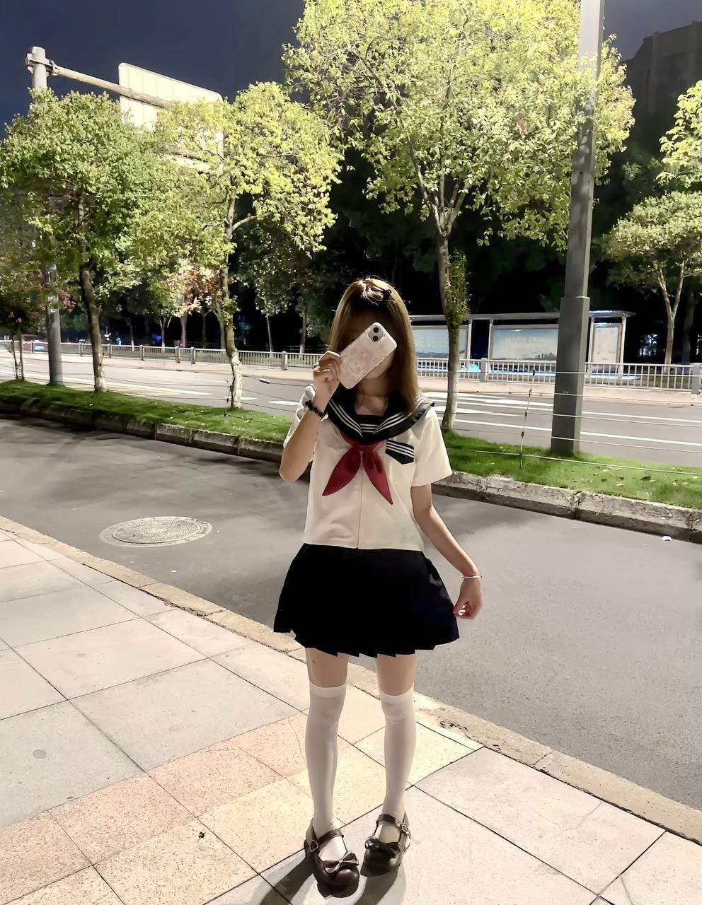 少女感、排骨精、紧致、态度好（四川省、成都市）资料图片第 2 张