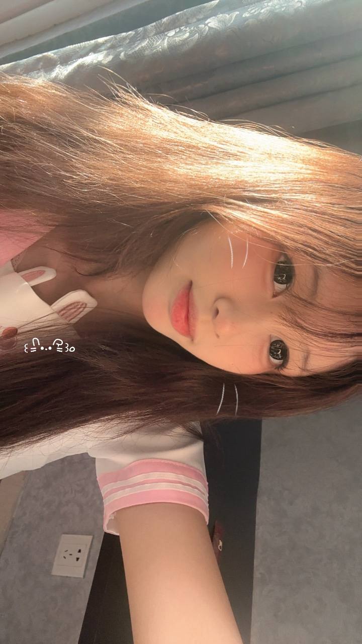 丝袜制服、少女感、清纯、甜美