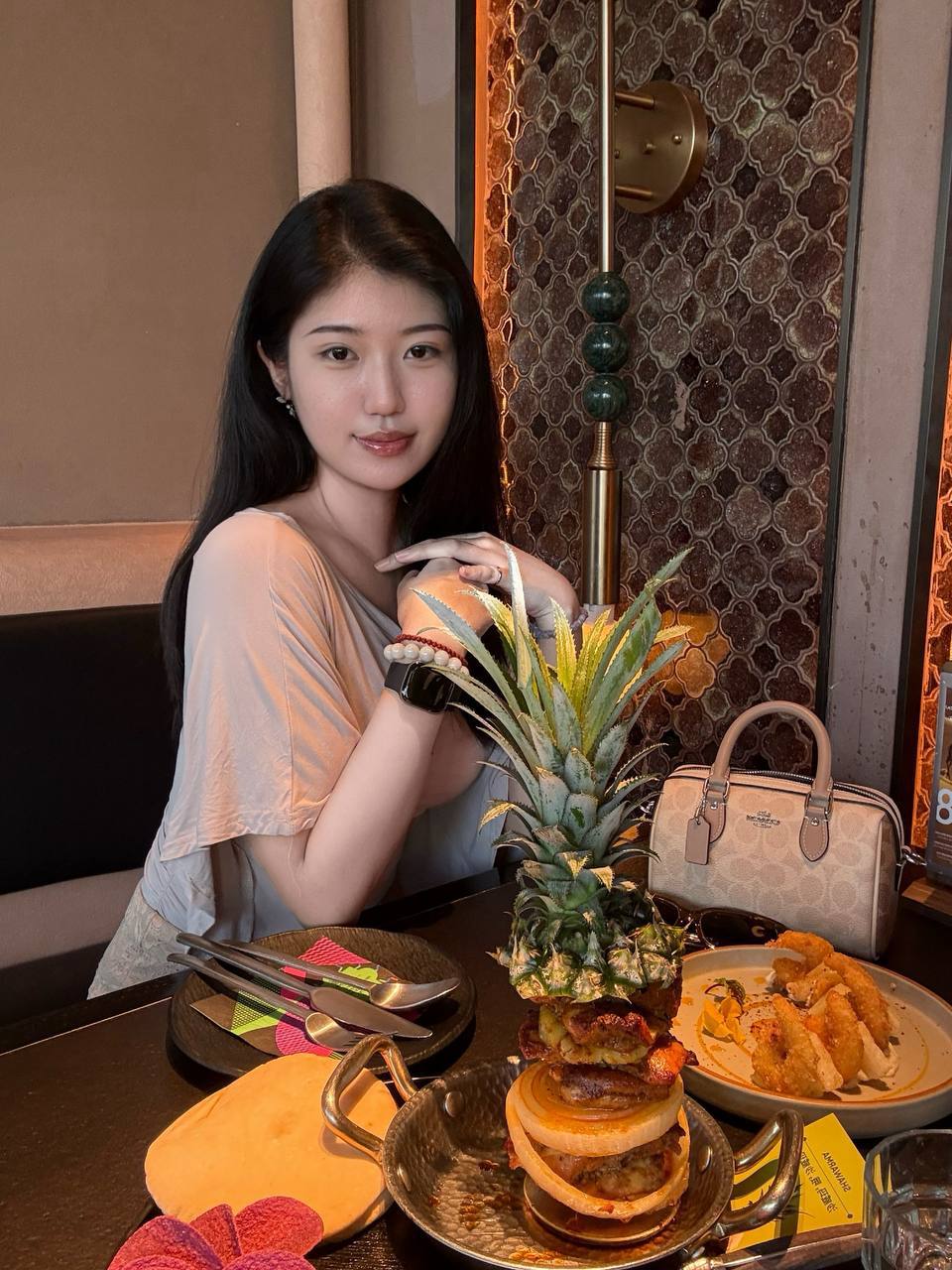 身材高挑、性格温柔、配合度高、服务多样（西安市、陕西省）资料图片第 3 张