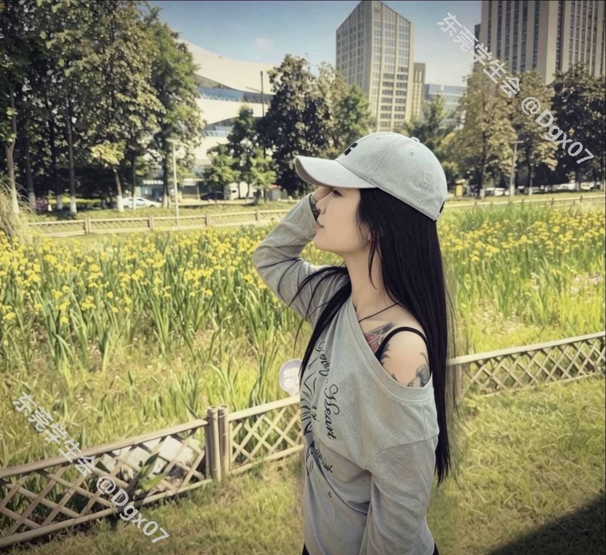 黑丝、69、制服风、声音甜美（东莞市、广东省）资料图片第 2 张