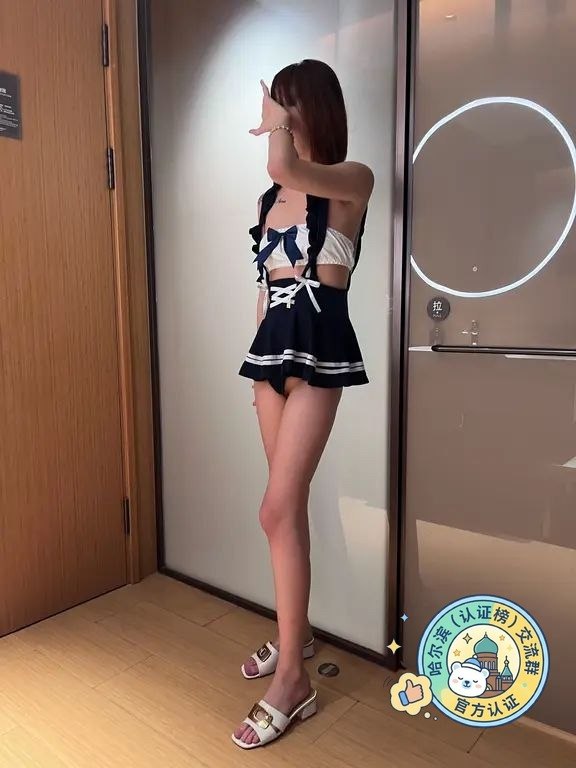 学生感、少女感、喷水、制服诱惑