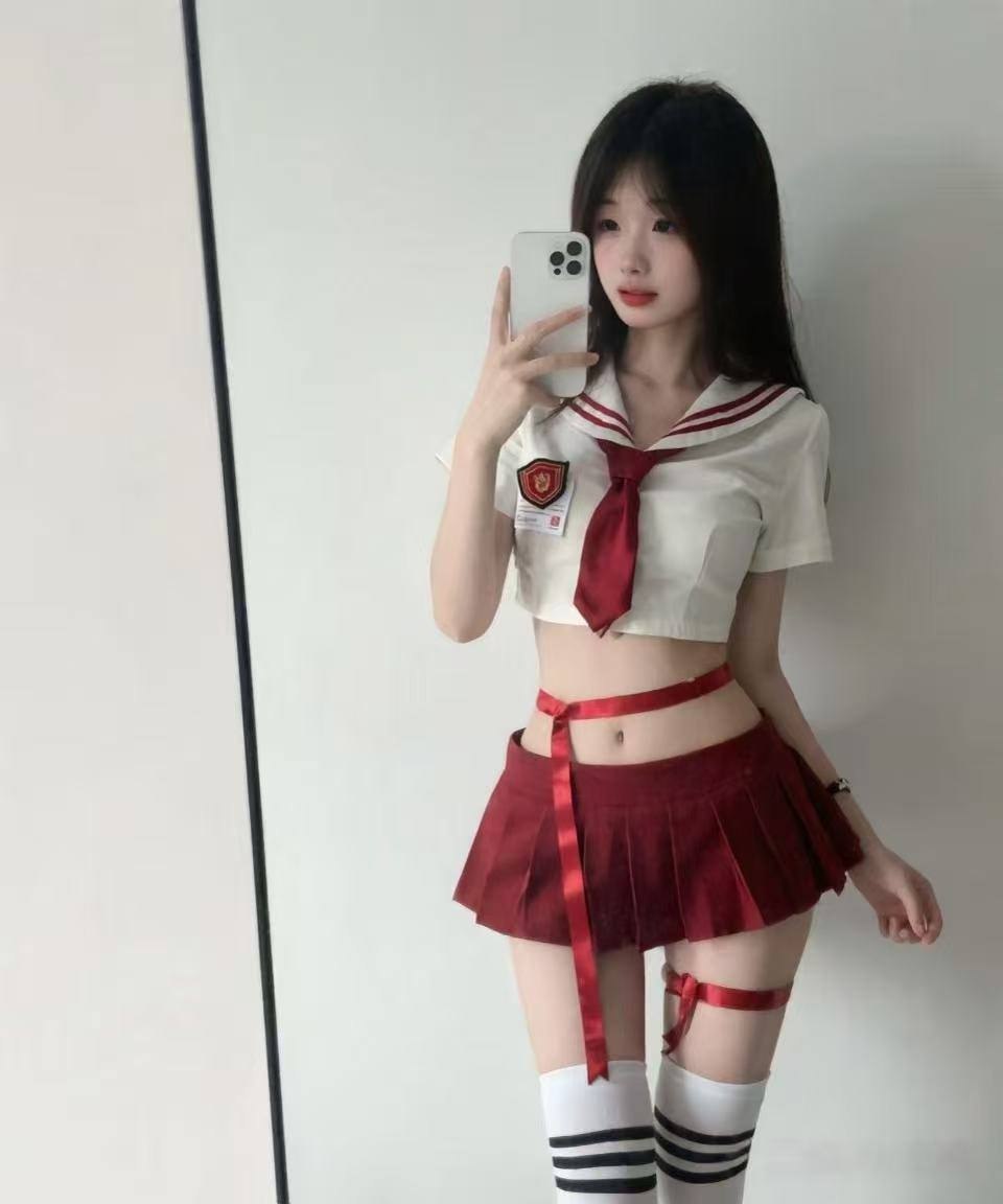 少女感、长腿、可甜可御、丝袜
