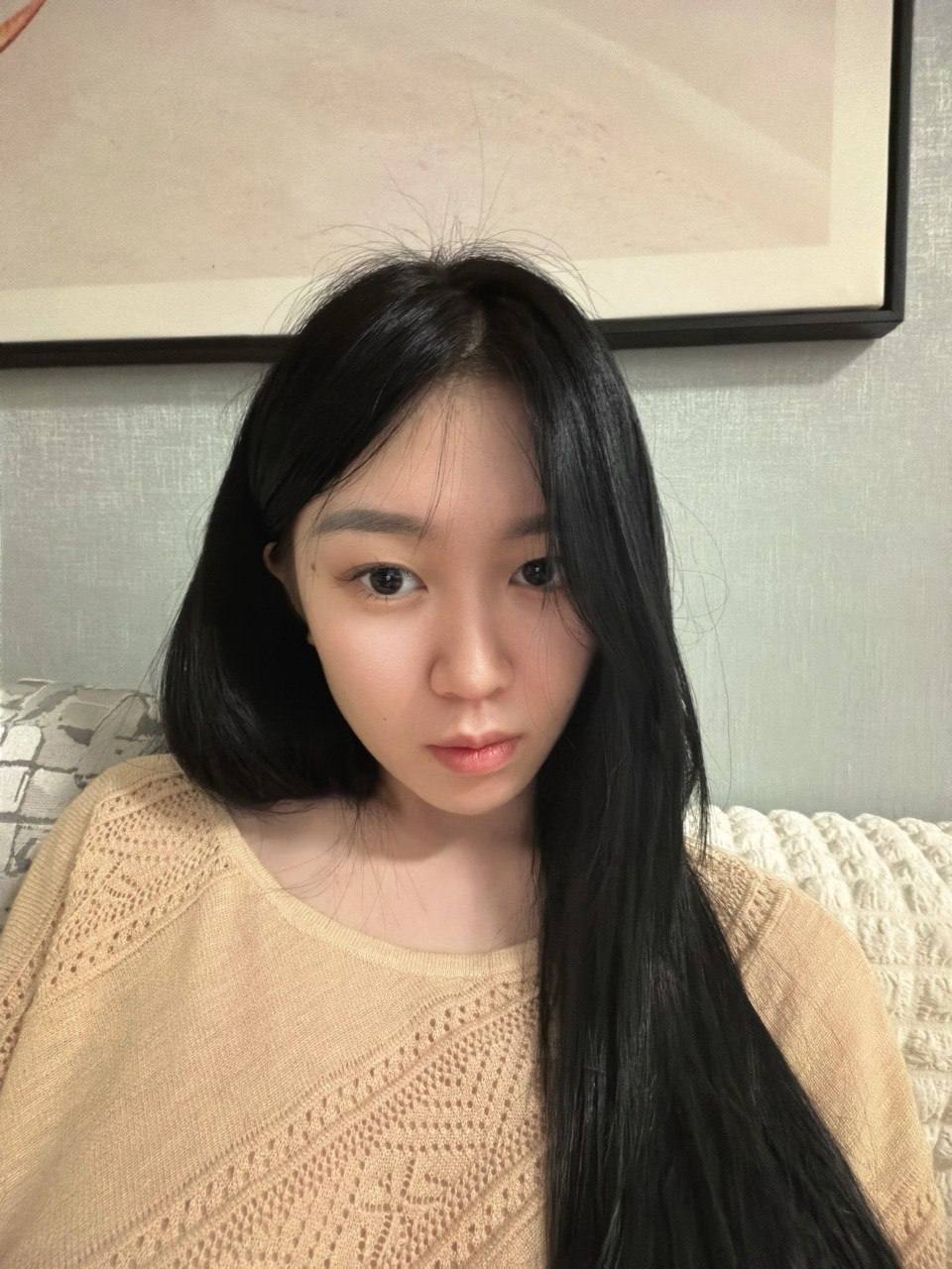 少女感、冷白皮、制服诱惑