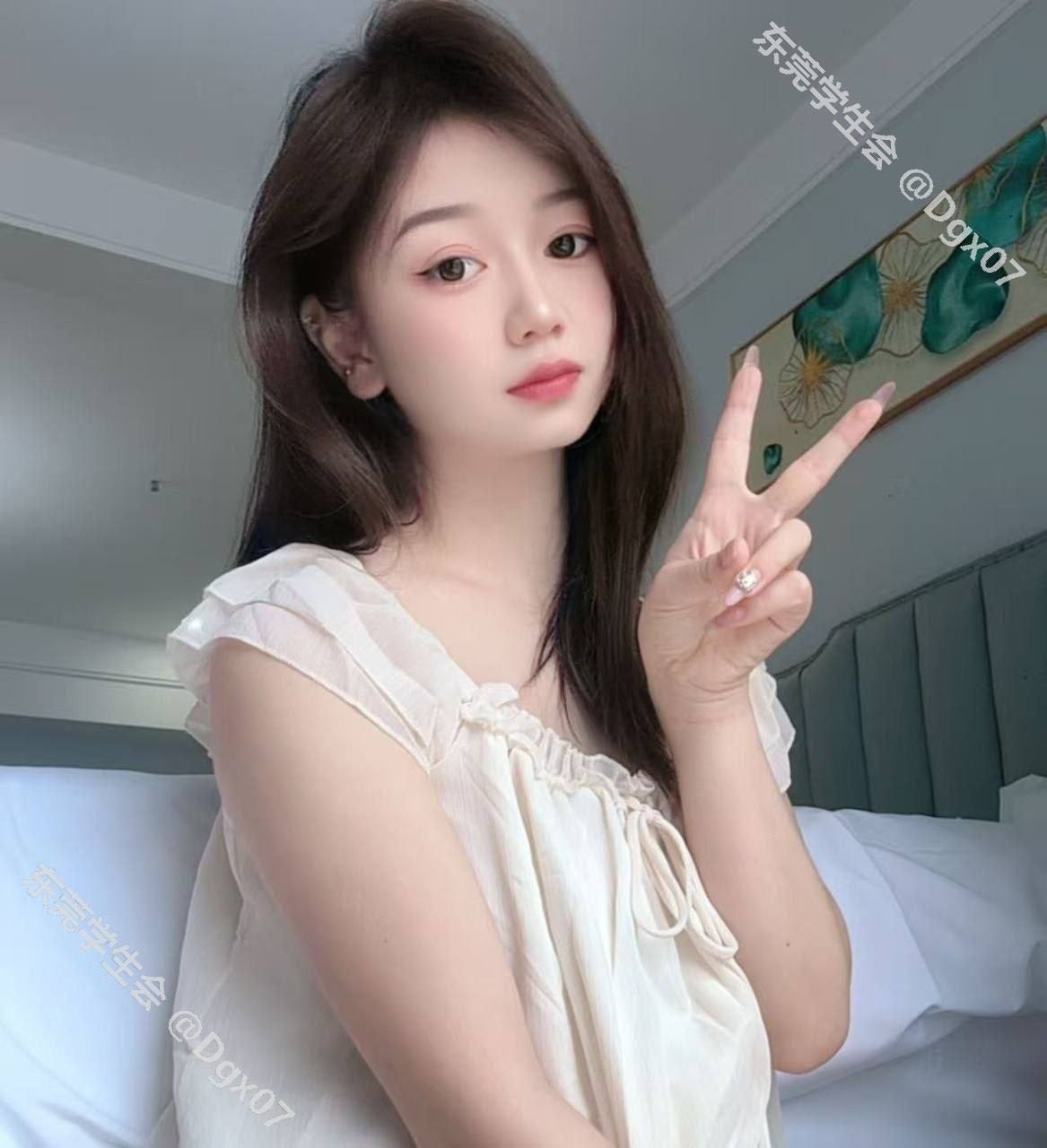 御姐、少女感、长腿、清纯