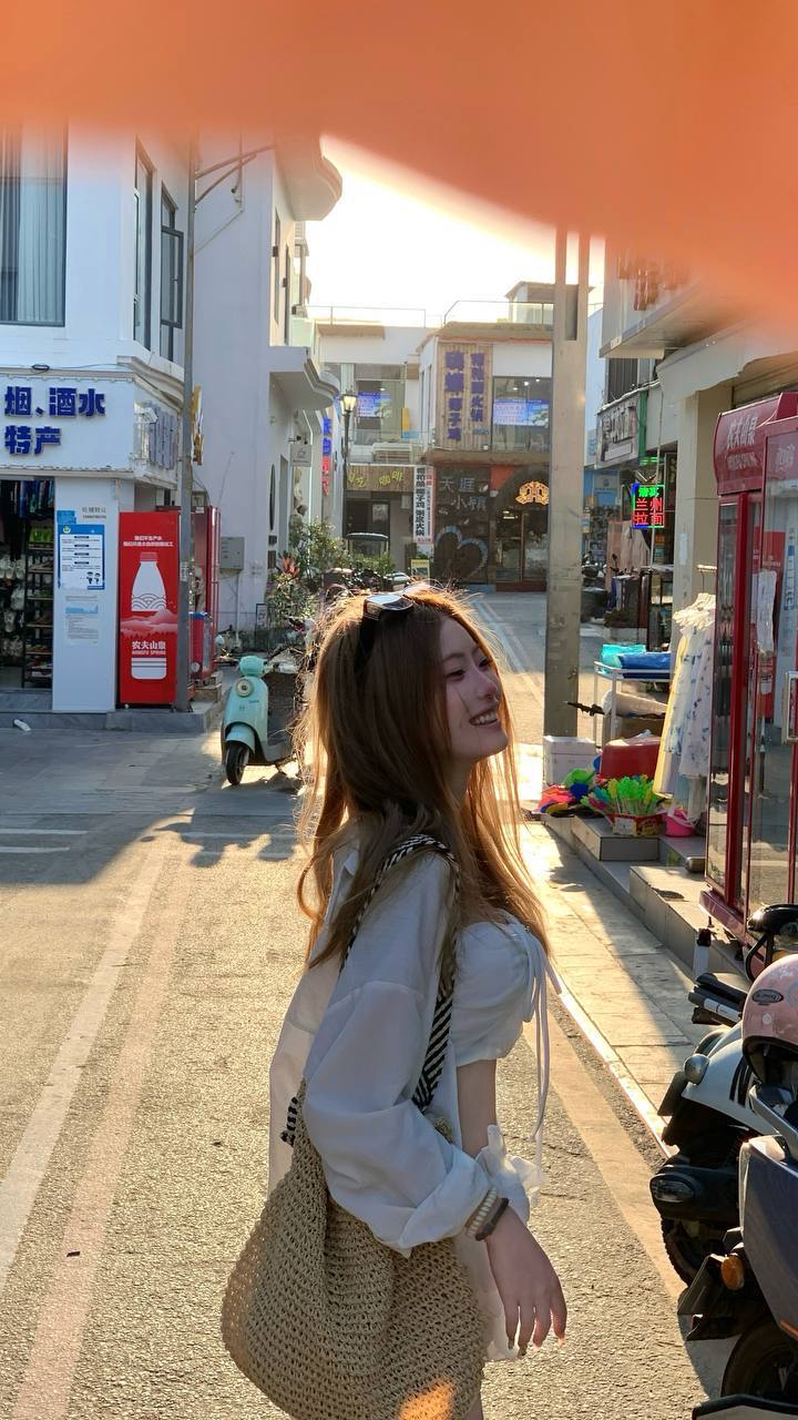 女友陪伴、后入推车、细腻指滑、皮肤白嫩（武汉市、湖北省）资料图片第 3 张