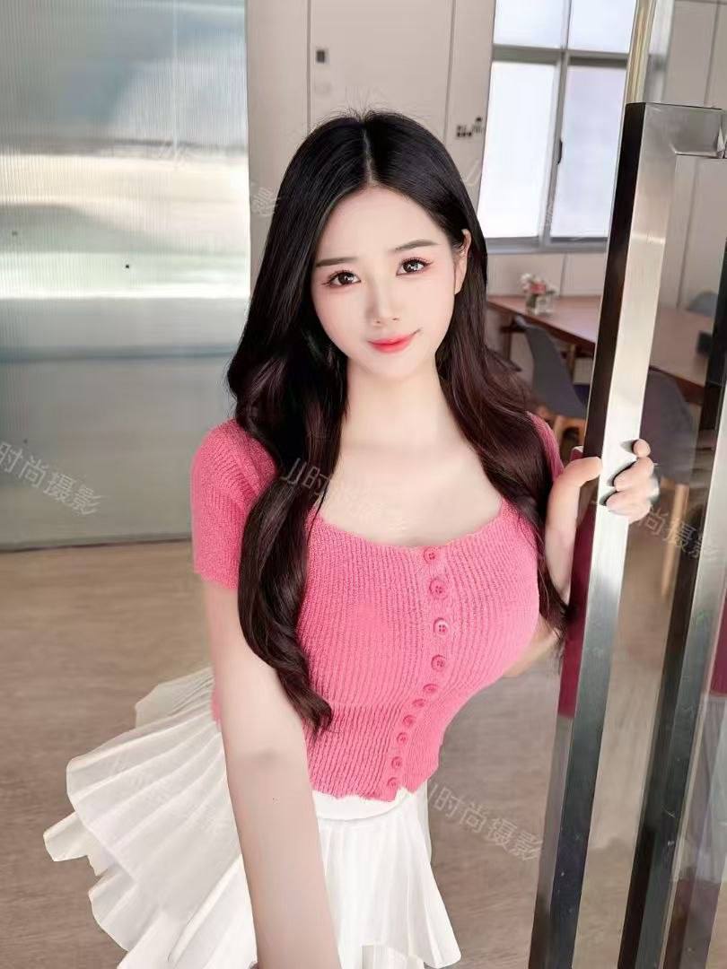 皮肤白皙、胸大手感好、服务全面、健谈热情（内蒙古自治区、呼和浩特市）资料图片第 2 张