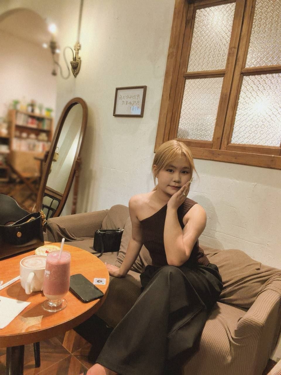 少女感、丝袜制服、清纯、甜美（湖南省、长沙市）资料图片第 3 张