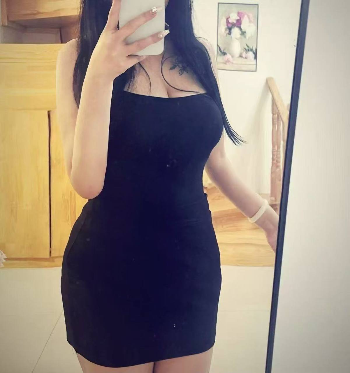 真胸、丝袜诱惑、花式吹箫、嫩滑紧致