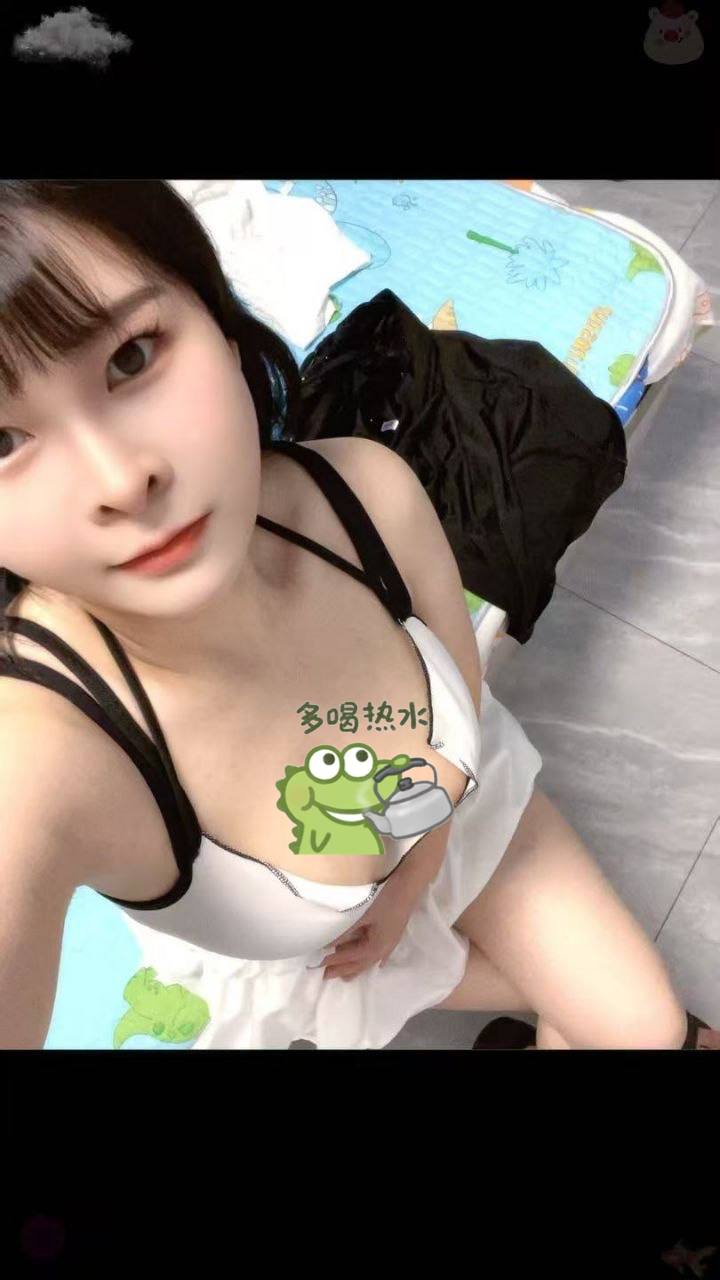 温柔体贴、丝袜足交、清纯