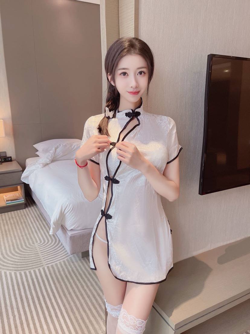 嫩妹、高挑、制服丝袜、鸳鸯浴（江苏省、苏州市）资料图片第 5 张