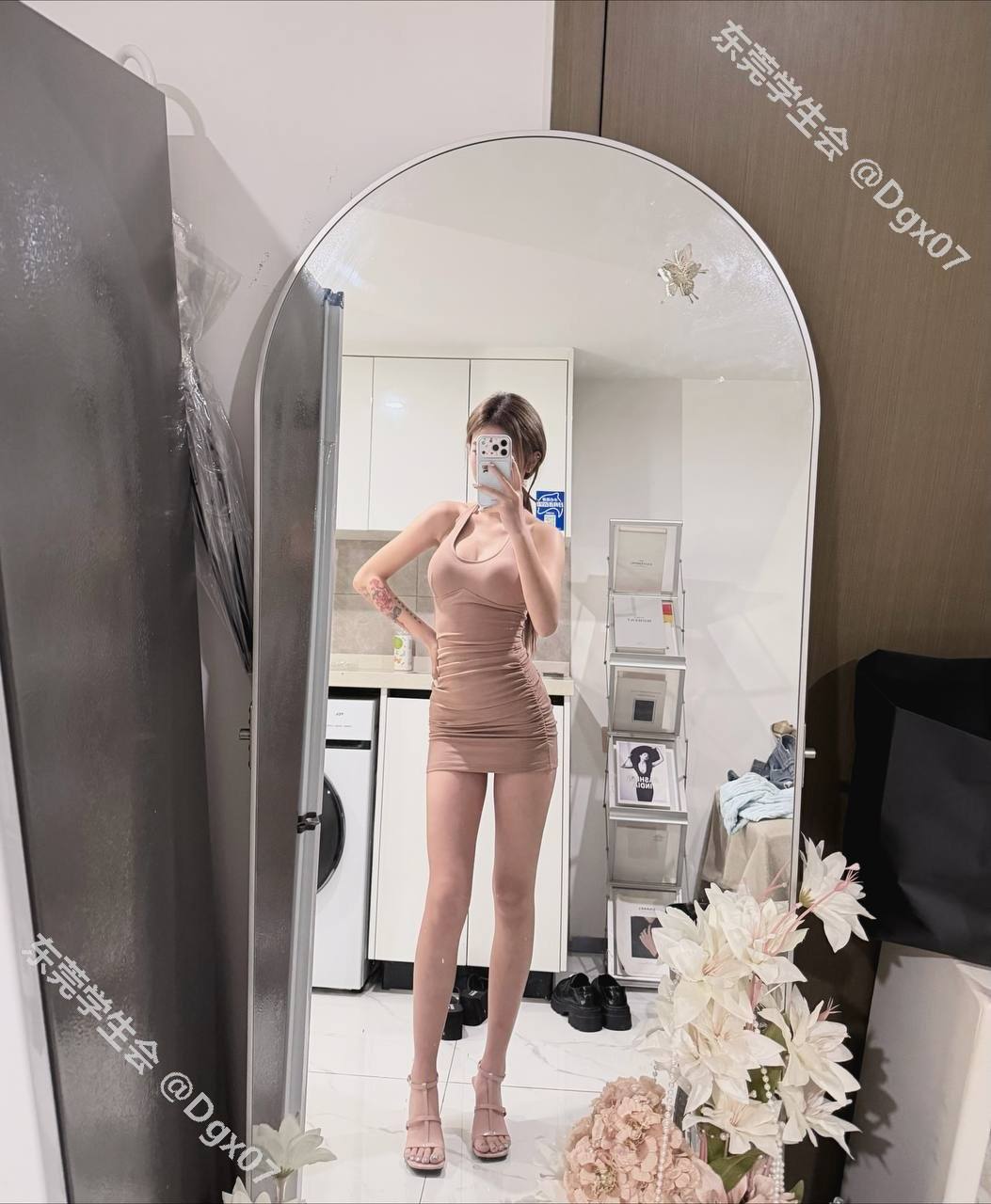 可甜可御、乖巧懂事、配合度高、丝袜制服