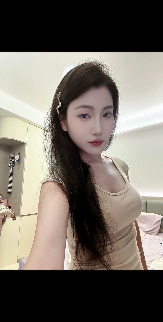 性格开朗、丝袜诱惑、出水算次、丝袜制服（广东省、深圳市）资料图片第 3 张