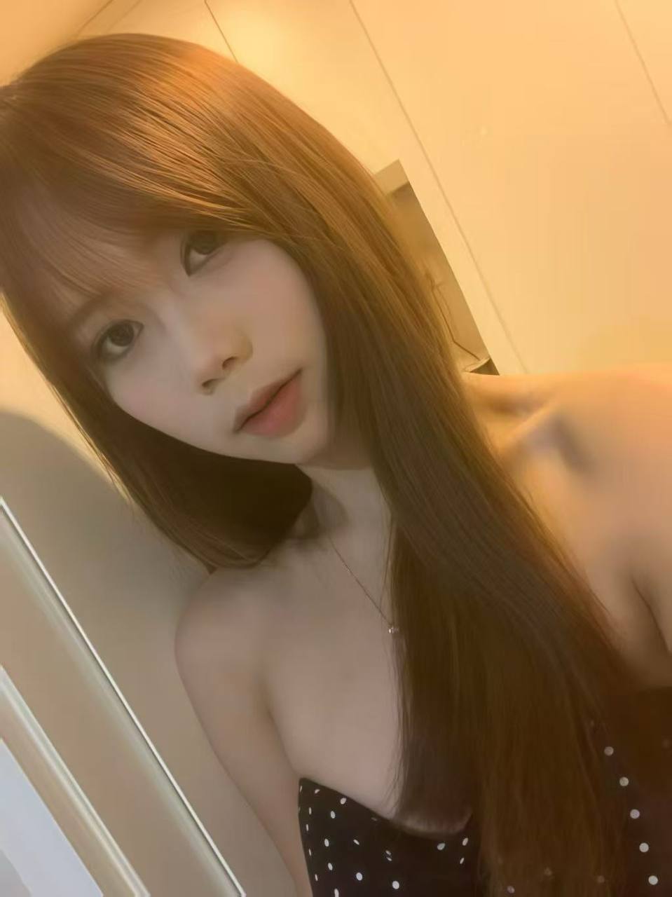 甜美、乖巧、年轻