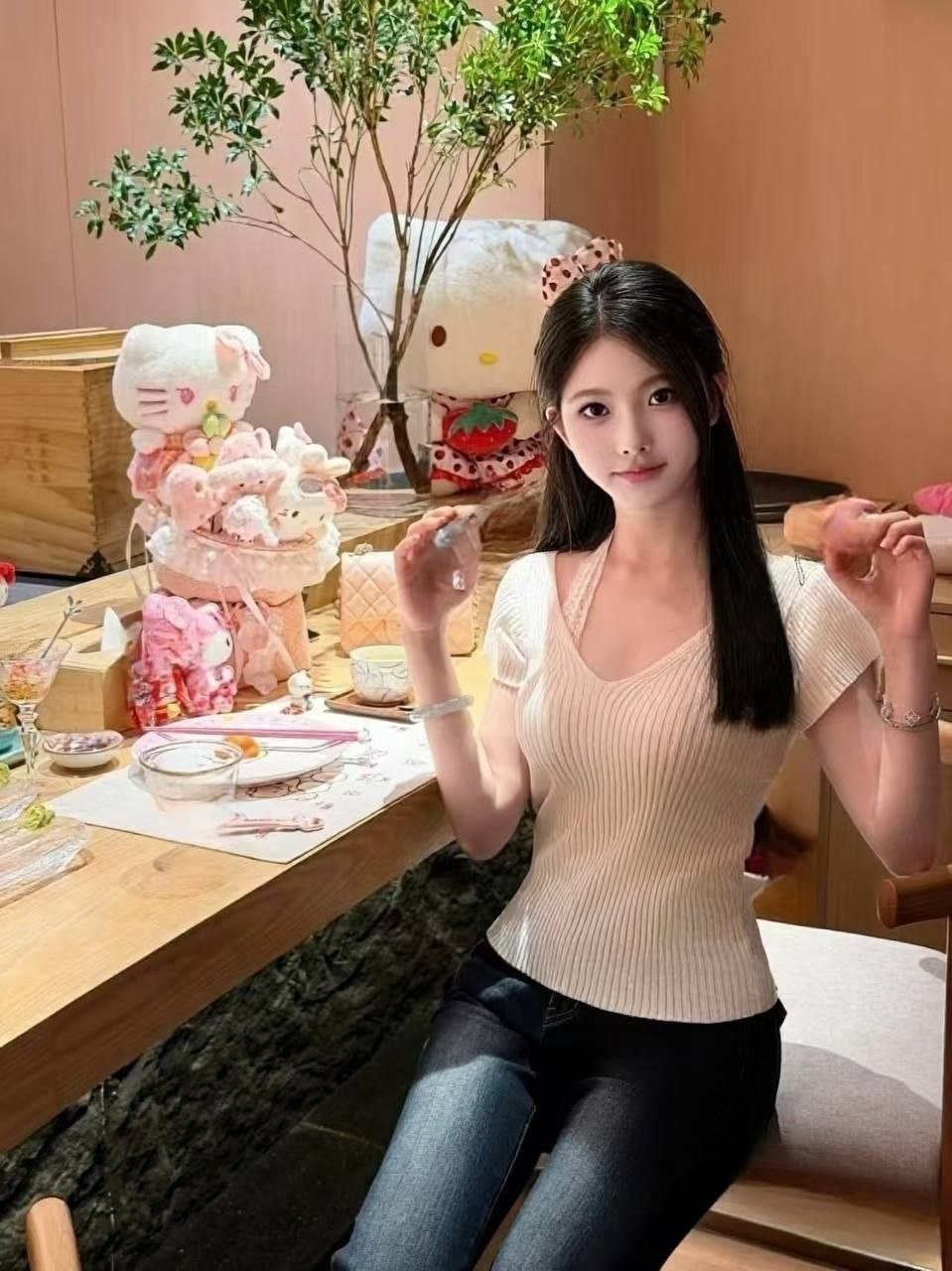 制服风、丝袜、旗袍、年轻高挑