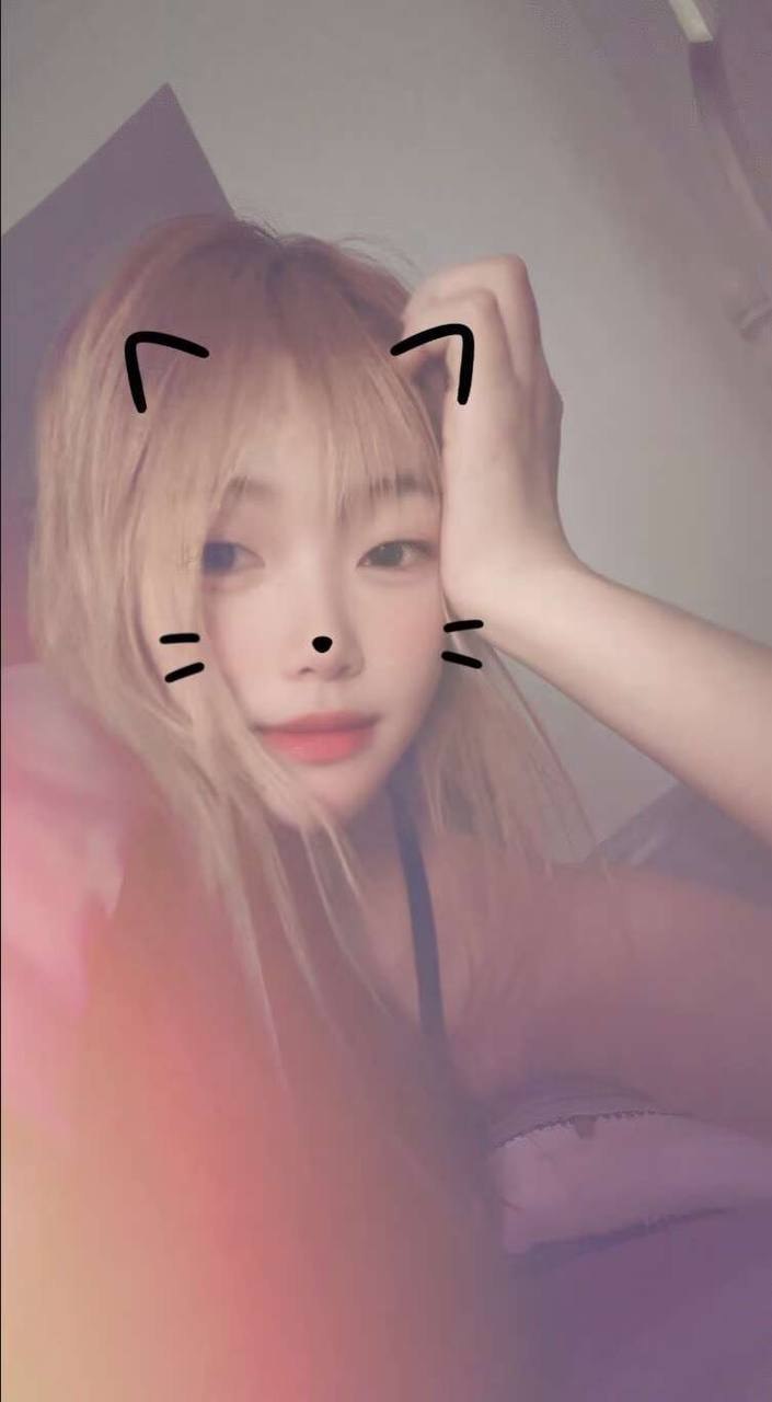 少女感、亲嘴、清纯、甜美