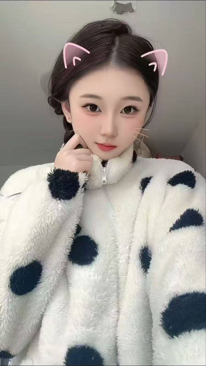 少女感、服务系、高挑、热情