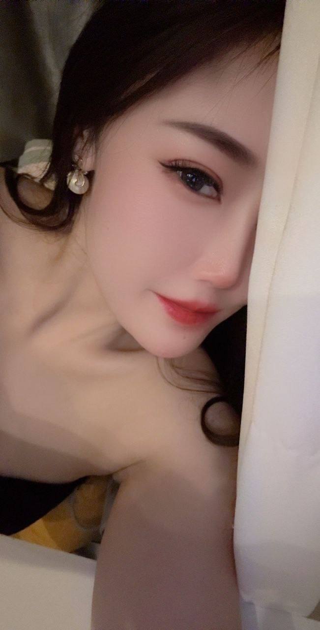 服务耐心、丝袜制服、热情妩媚、服务全面