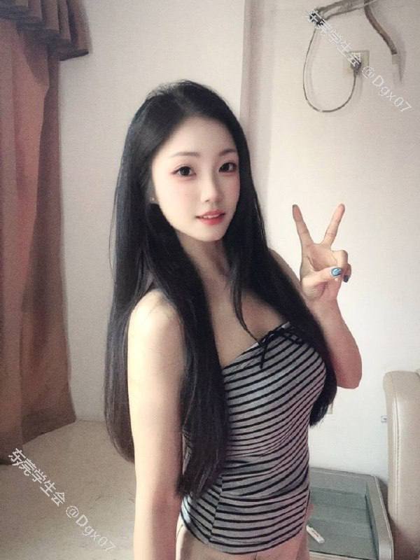 黑丝、少女感、主动