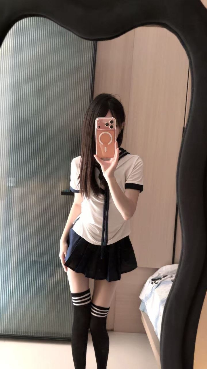 丝袜制服、温柔热情、清纯、甜美