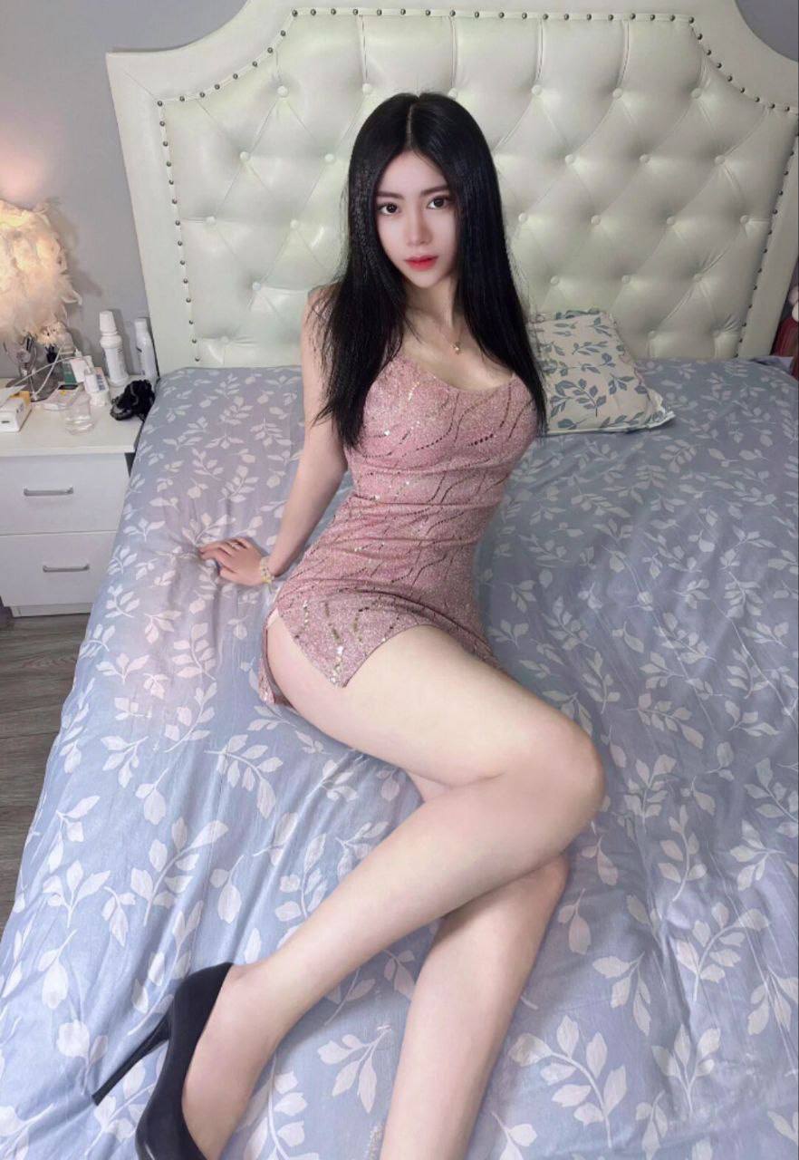 新人、甜美、苗条（上海市、上海市）资料图片第 4 张