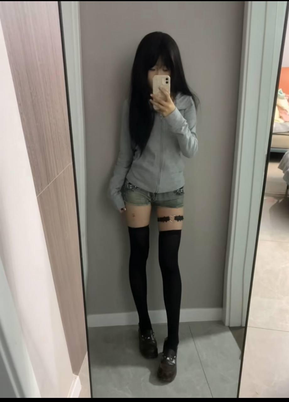 少女、排骨精、白虎、态度车（四川省、成都市）资料图片第 4 张