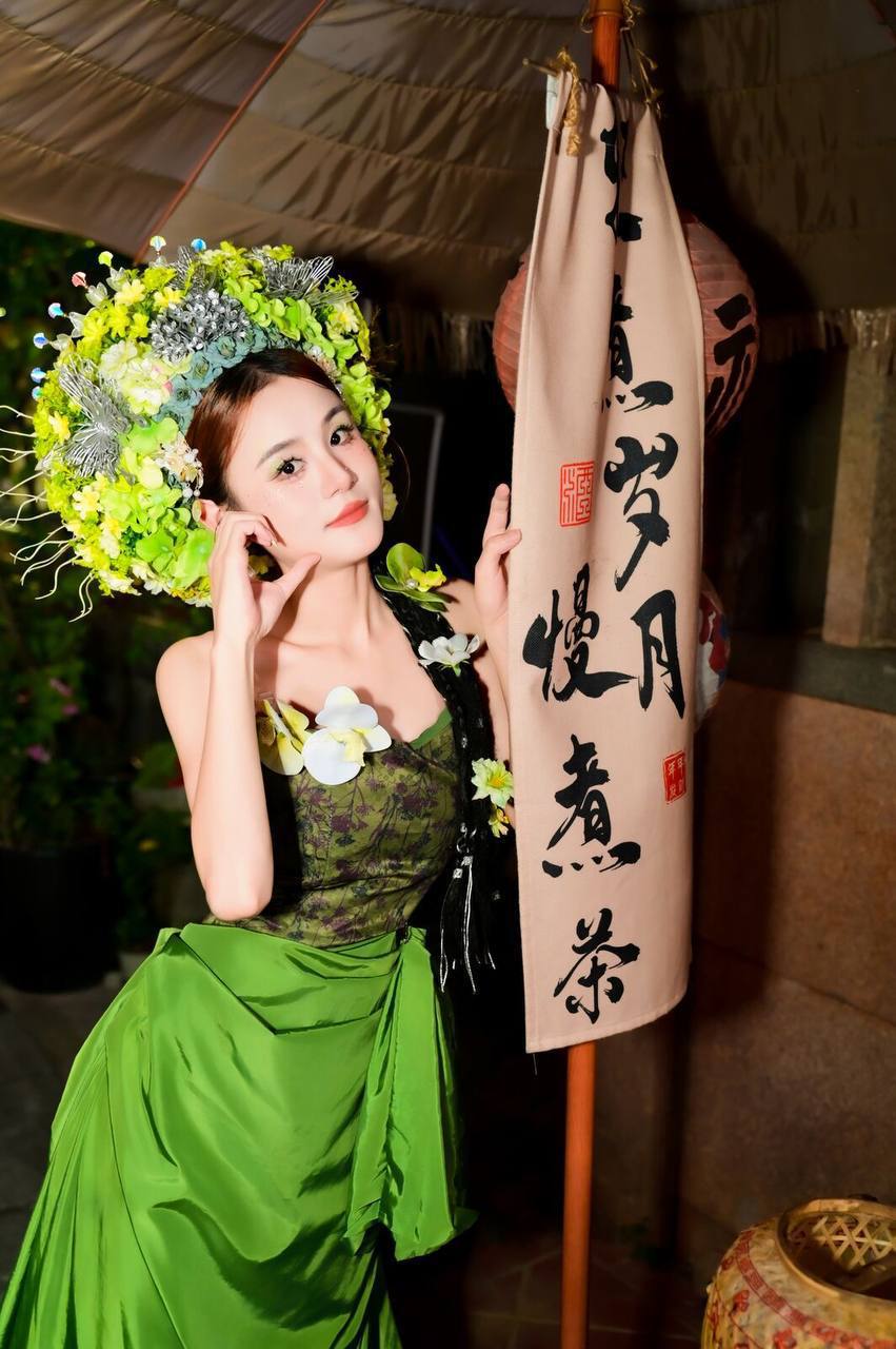 清纯、甜美、温柔