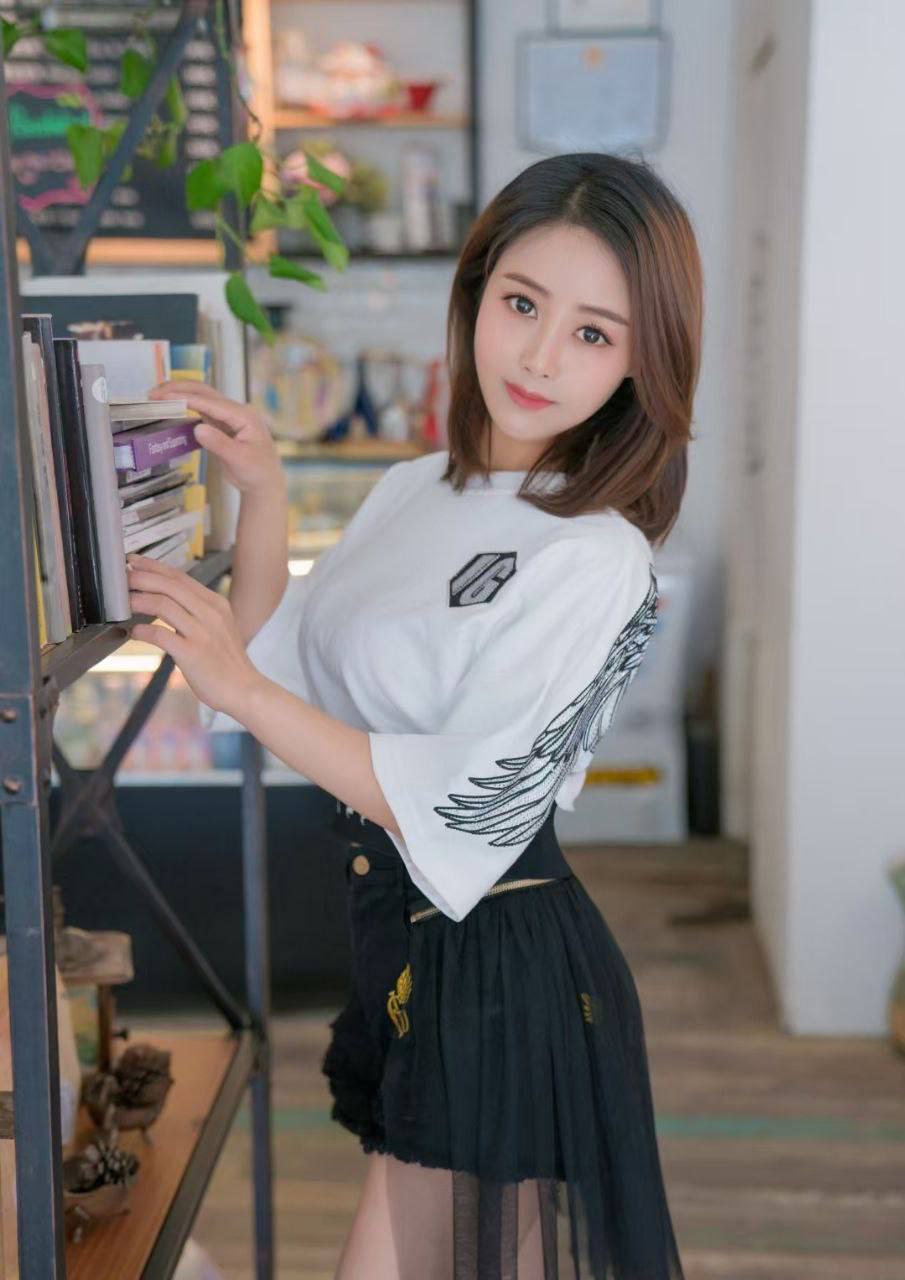小巧玲珑、性格开朗、女友系、清纯（北京市、北京市）资料图片第 2 张