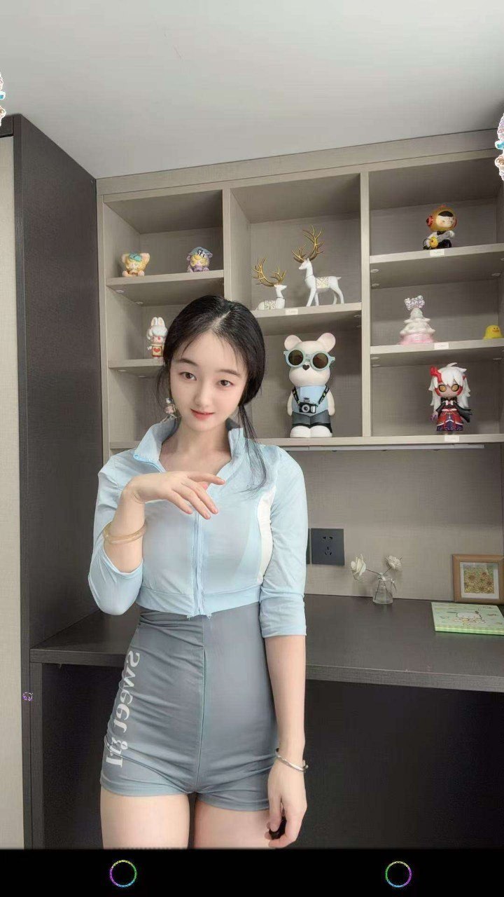 三点粉嫩、敏感易高潮、制服丝袜、听话乖巧（广东省、深圳市）资料图片第 3 张