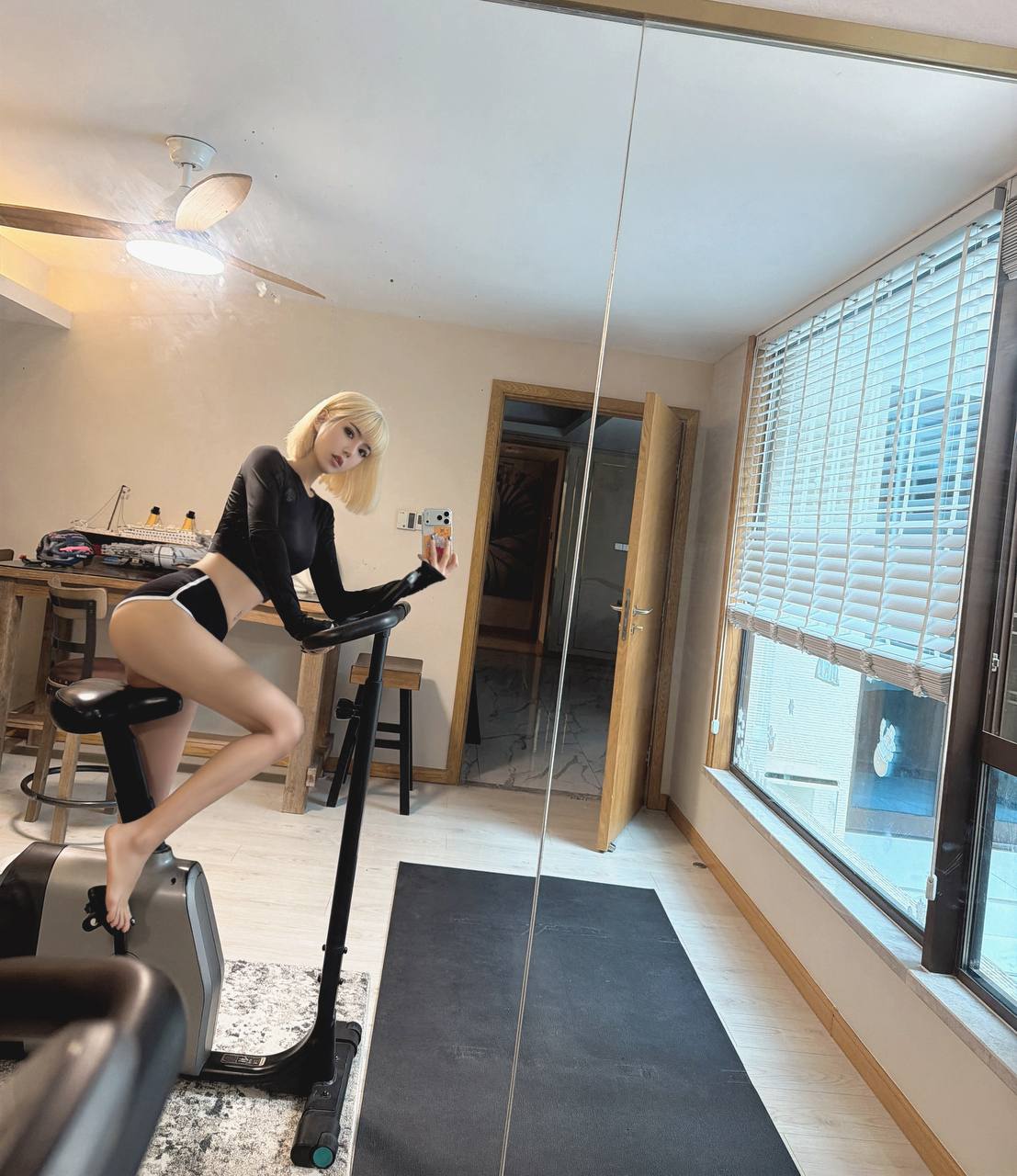 丝袜制服、清纯、甜美、温柔