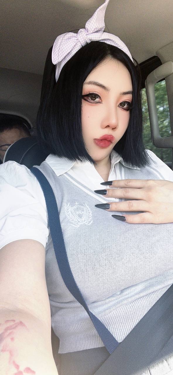 接吻、漫游、清纯