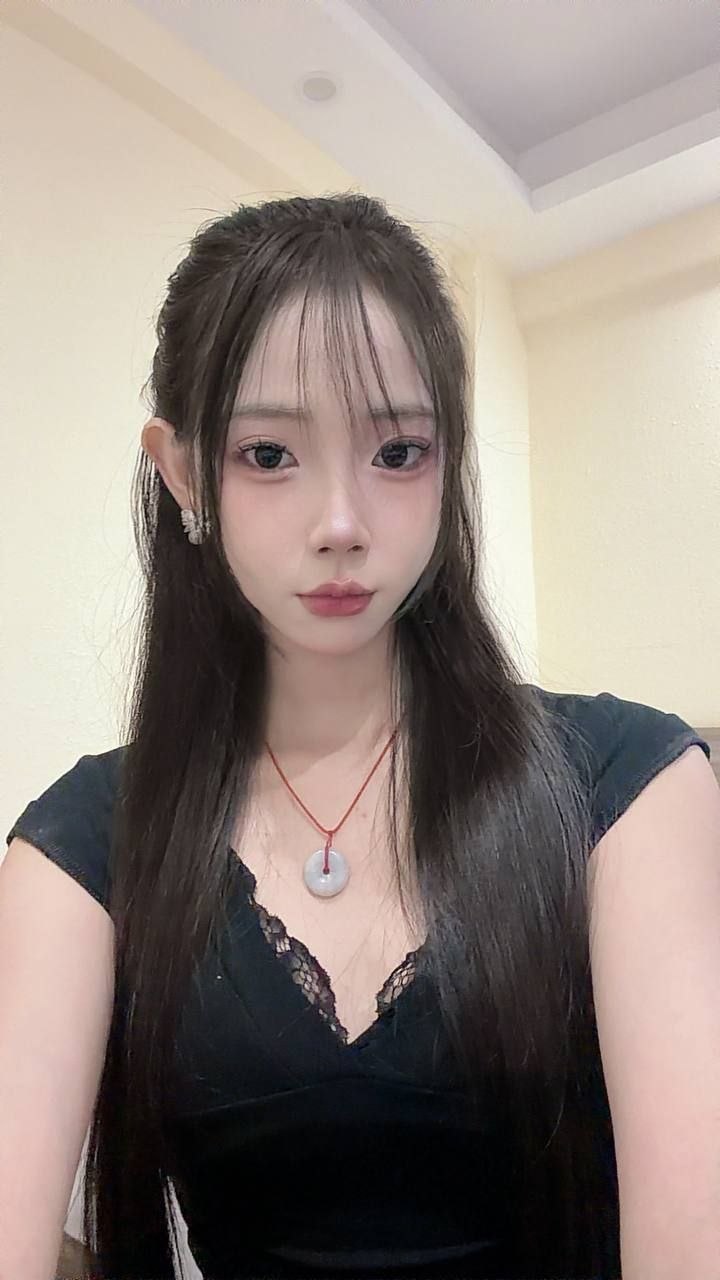 少女感、接吻、丝袜、清纯