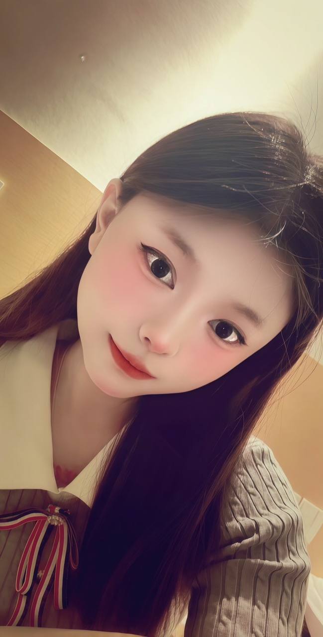 肤白貌美、大长腿、乖巧