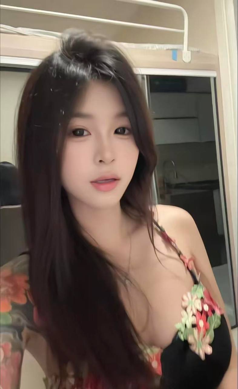 清纯可爱、丝袜诱惑、制服调情