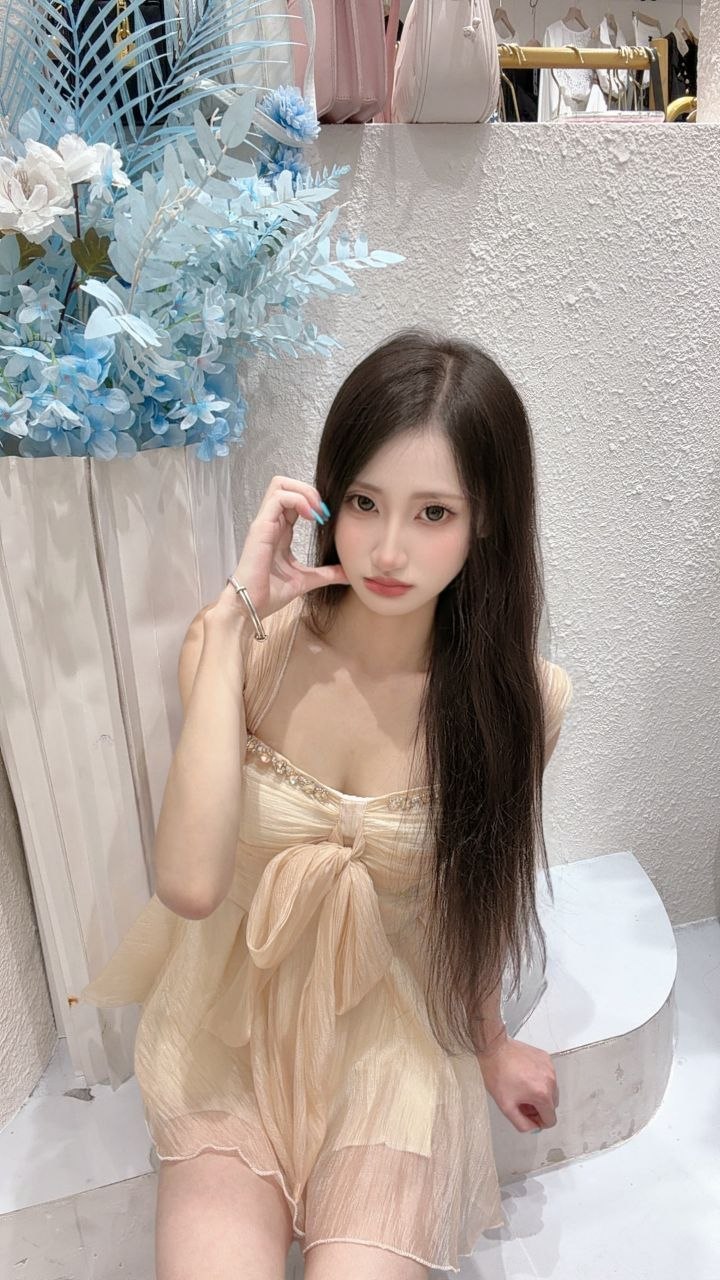 少女感、大长腿、丝袜