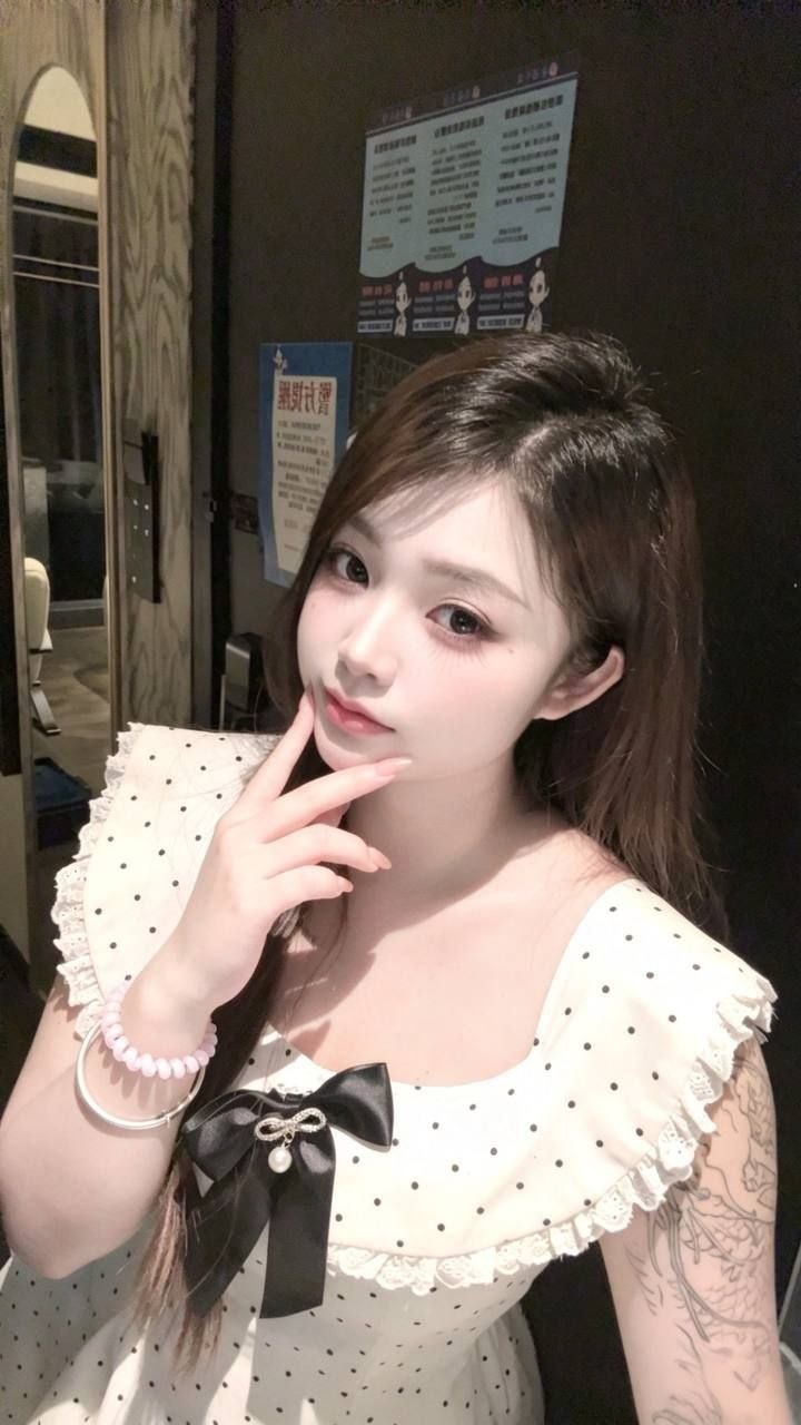 嫩妹、舌吻、巨臀、丝袜（湖南省、长沙市）资料图片第 1 张