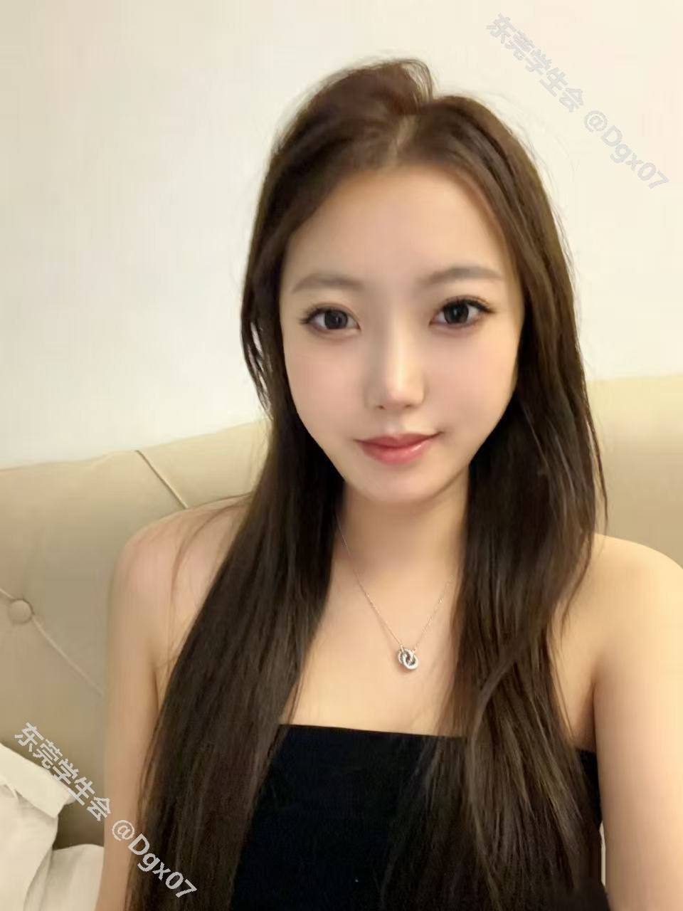 声音甜美、温柔主动、制服诱惑、热情主动（东莞市、广东省）资料图片第 2 张