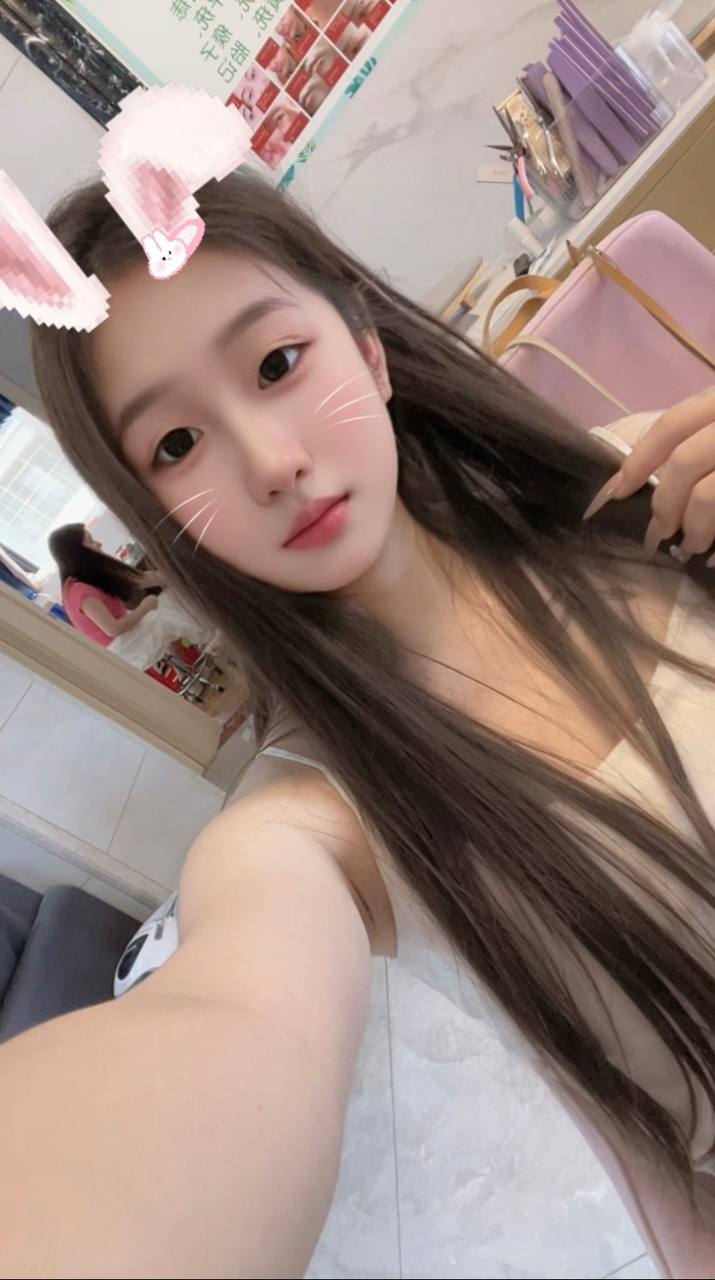 少女感、大长腿、高颜值