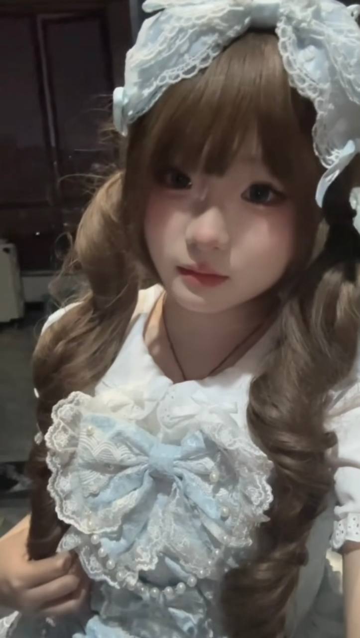 少女感、大长腿、学生感