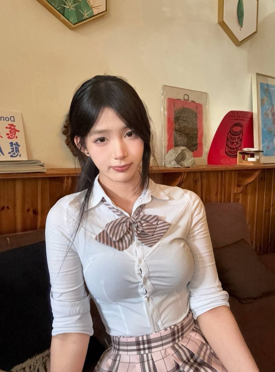 姿势配合、清纯、甜美