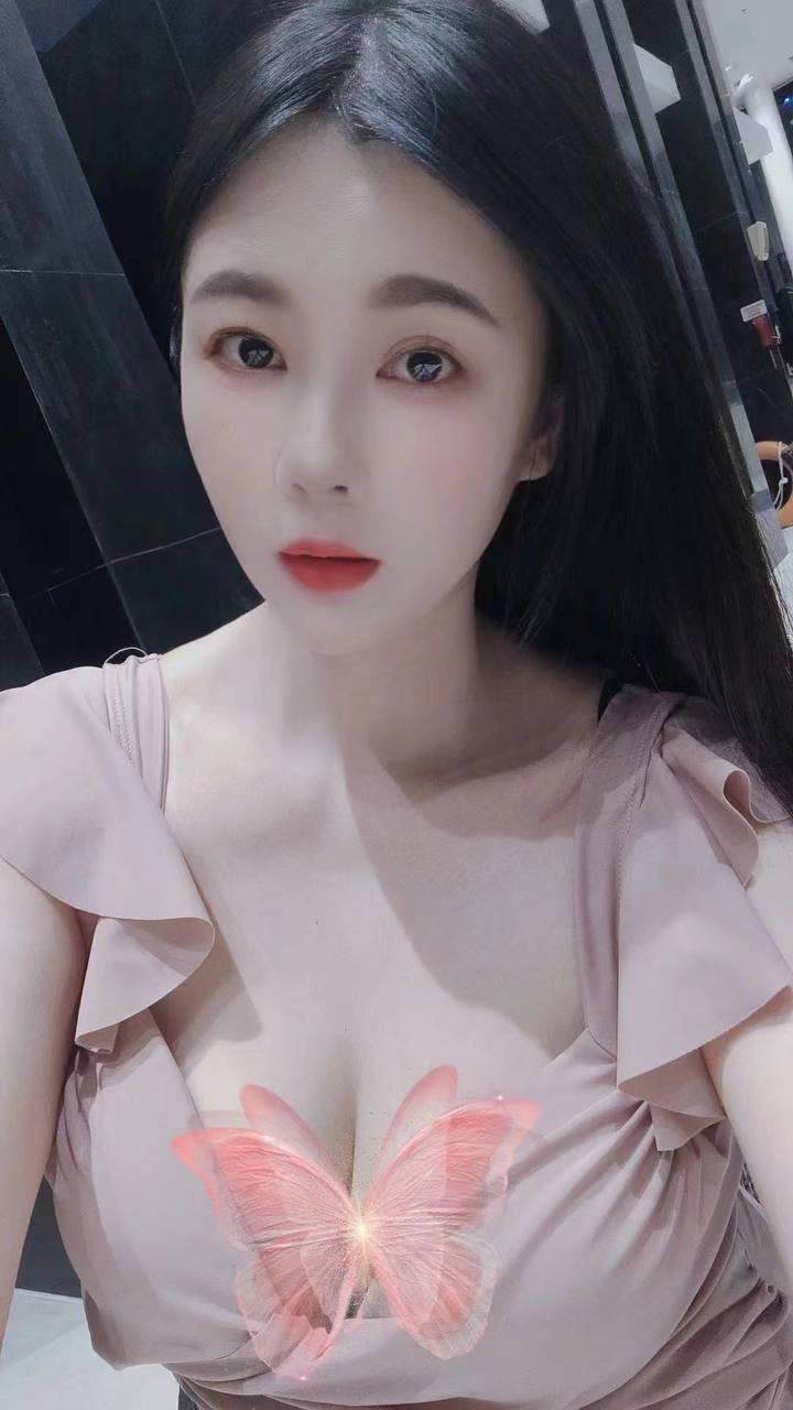 年轻、清纯、甜美、温柔