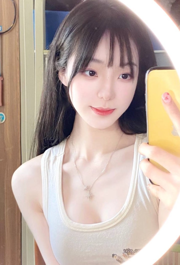 少女感、大长腿、清纯、甜美