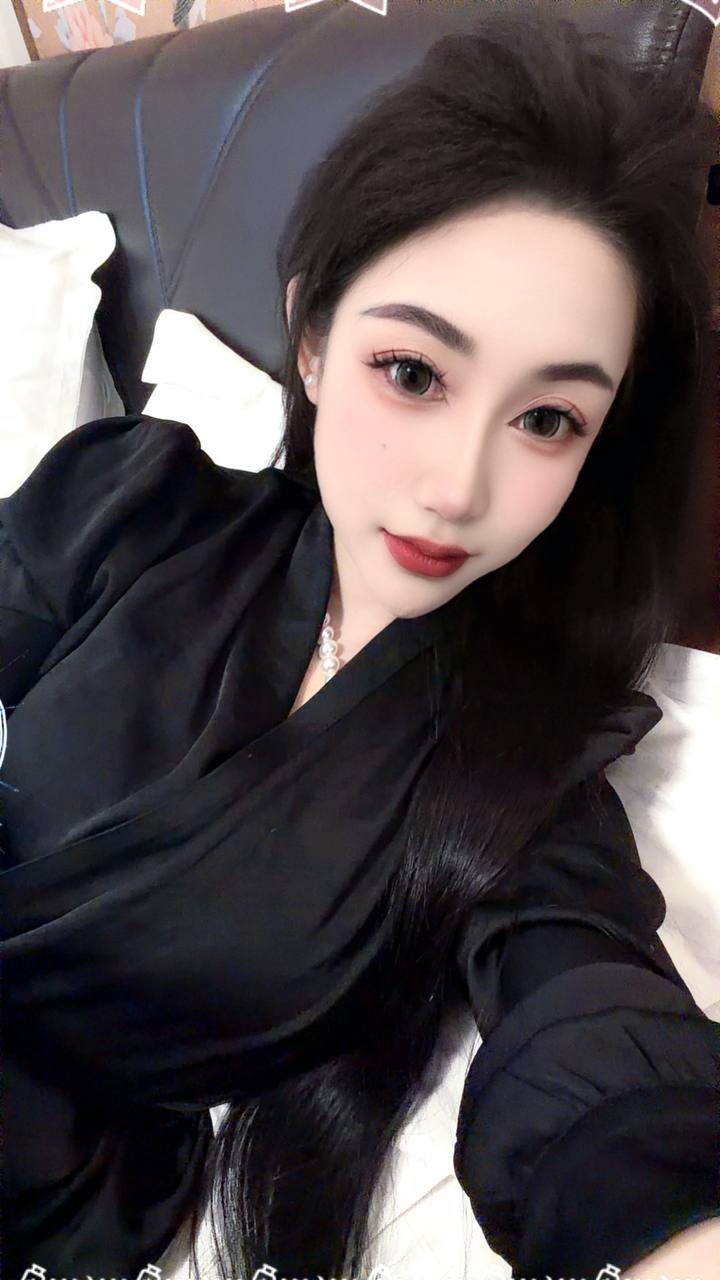 御姐、身材好、长发