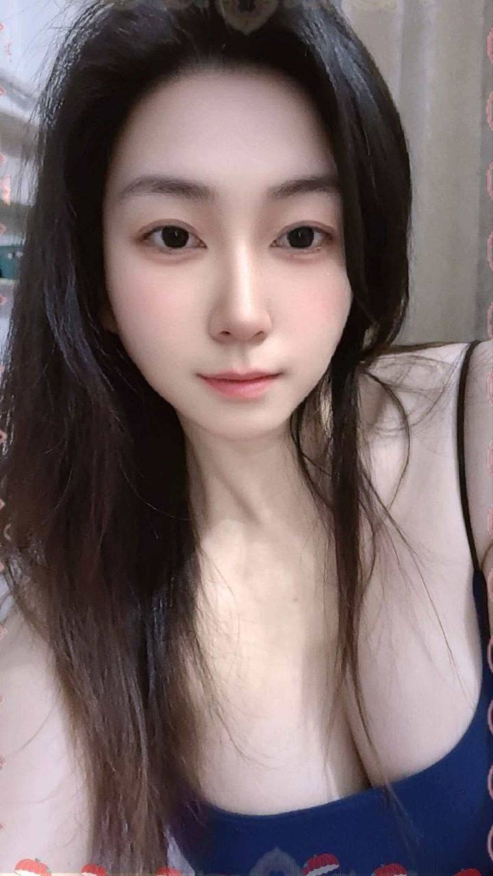 丝袜制服、姿势解锁、清纯