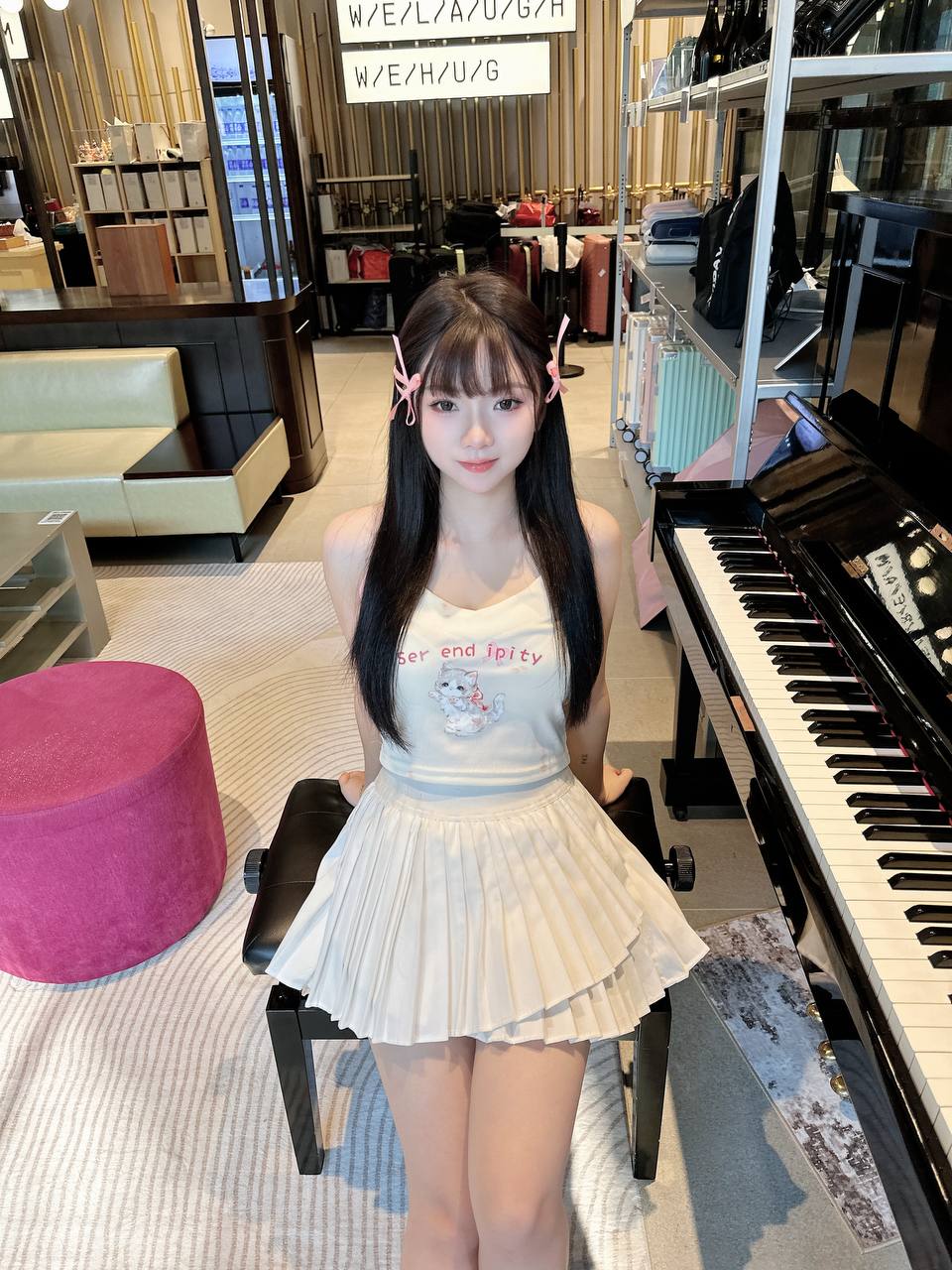 69、丝袜制服、清纯、甜美（广东省、深圳市）资料图片第 4 张